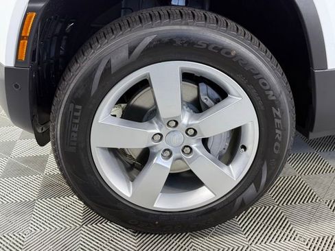 New 2025 Land Rover Defender 110 S image 11