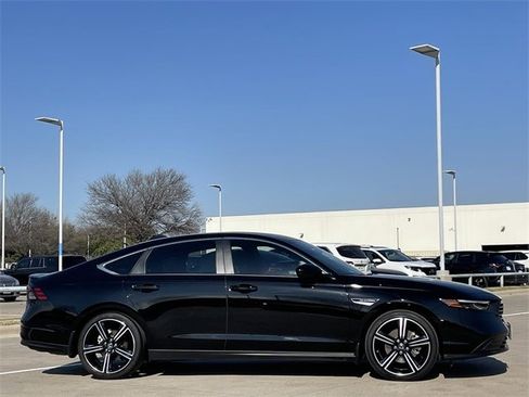 Certified 2025 Honda Accord Sport image 3