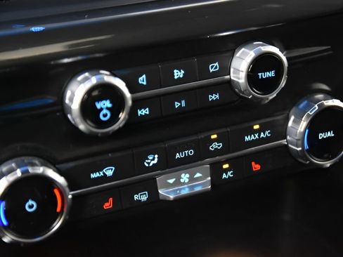Used 2022 Ford F150 XLT w/ Equipment Group 302A High RWD image 28