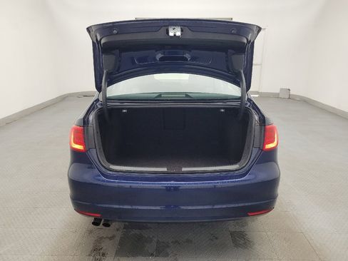Used 2013 Volkswagen Jetta SE FWD image 29