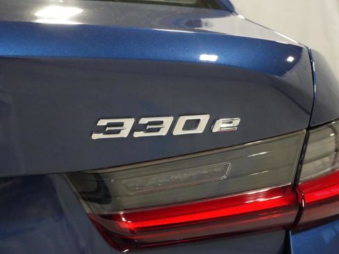 Certified 2023 BMW 330e xDrive w/ Premium Package image 24