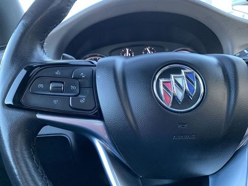 Used 2023 Buick Enclave Essence image 18