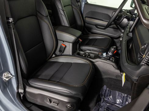 New 2026 Jeep Wrangler Unlimited Sahara AWD/4WD image 38