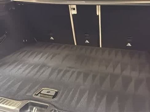 Used 2022 Mercedes-Benz GLC 300 4MATIC image 33