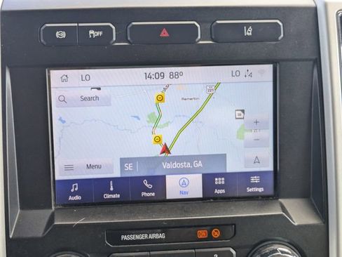 Used 2020 Ford F350 Lariat w/ Chrome Package image 23