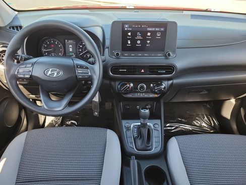 Used 2023 Hyundai Kona SE AWD/4WD image 4