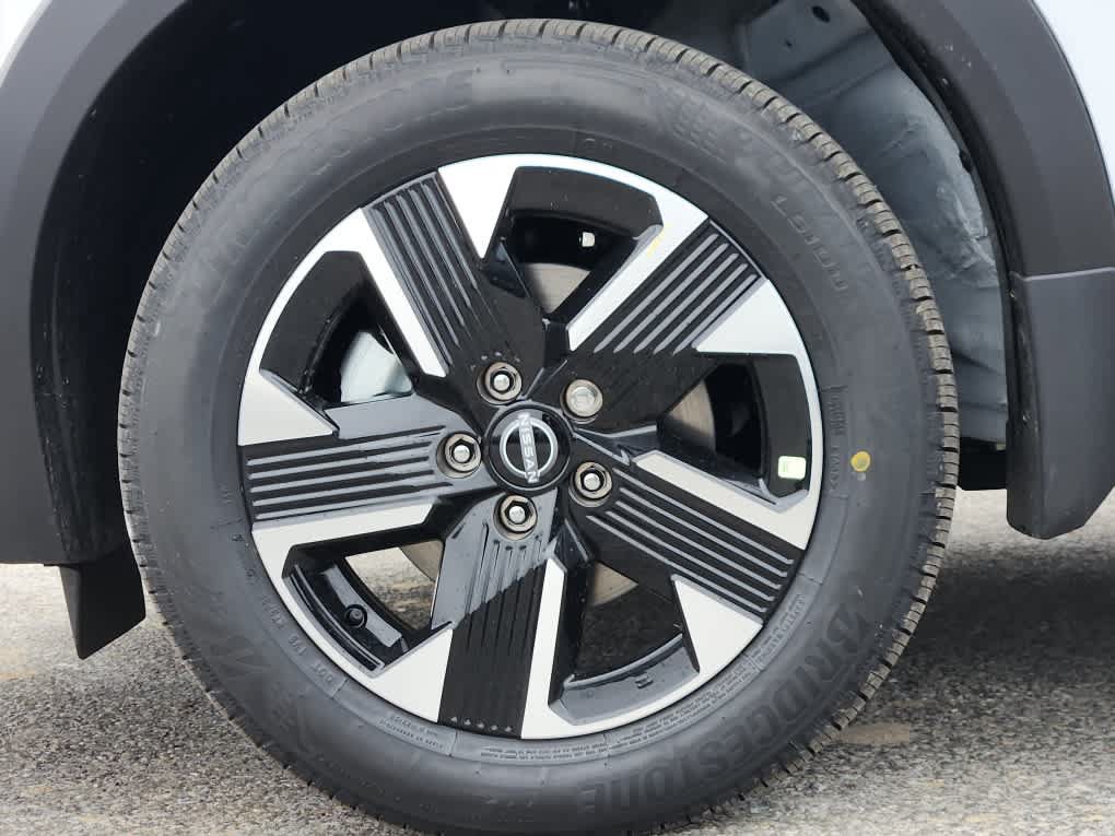 Used 2026 Nissan Kicks SV w/ Cold Weather Package AWD/4WD image 6
