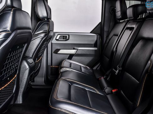 Used 2022 Ford Bronco Badlands image 22