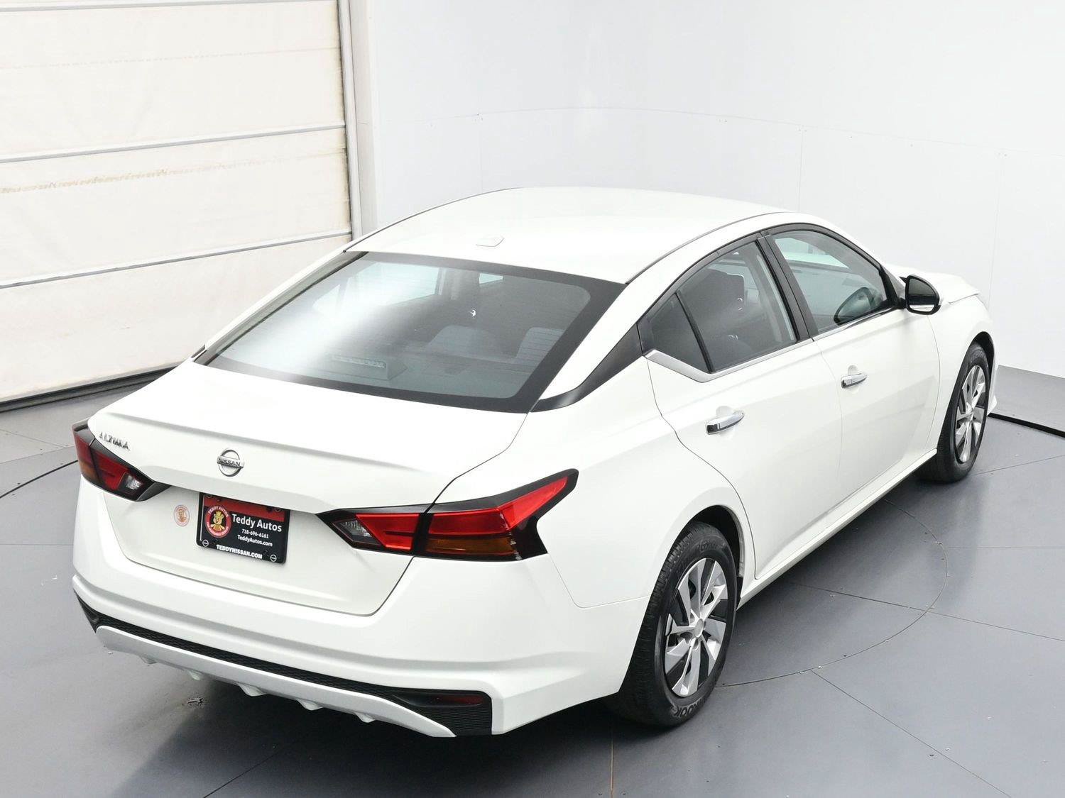 Used 2020 Nissan Altima 2.5 S FWD image 34