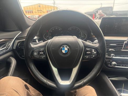 Used 2019 BMW 530i w/ Convenience Package image 16