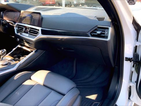 Used 2019 BMW 330i xDrive 330i xDrive w/ Convenience Package image 18