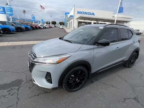 Used 2024 Nissan Kicks SR w/ SR Premium Package image 4
