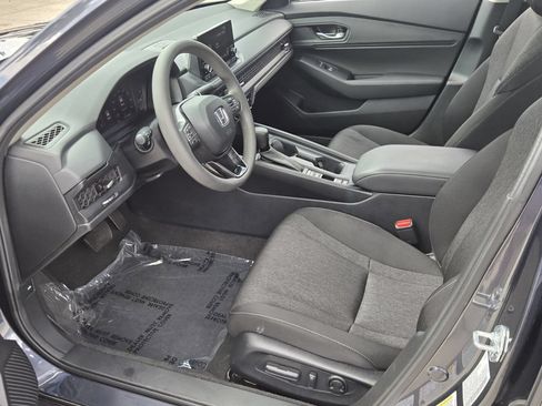 Certified 2025 Honda Accord SE image 11