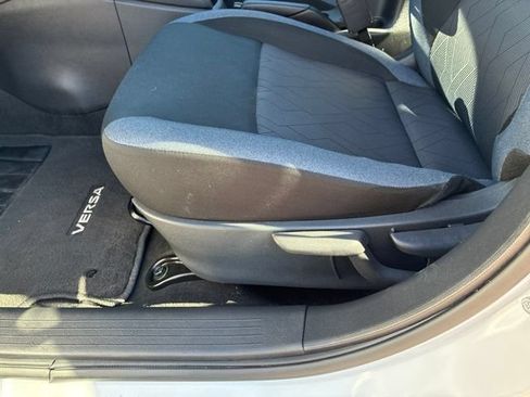 Used 2023 Nissan Versa SV FWD image 15