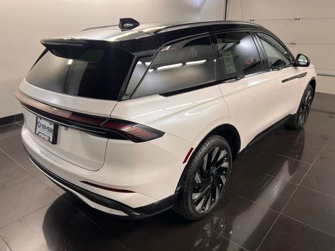 New 2026 Lincoln Nautilus Reserve w/ Jet Appearance Package image 6