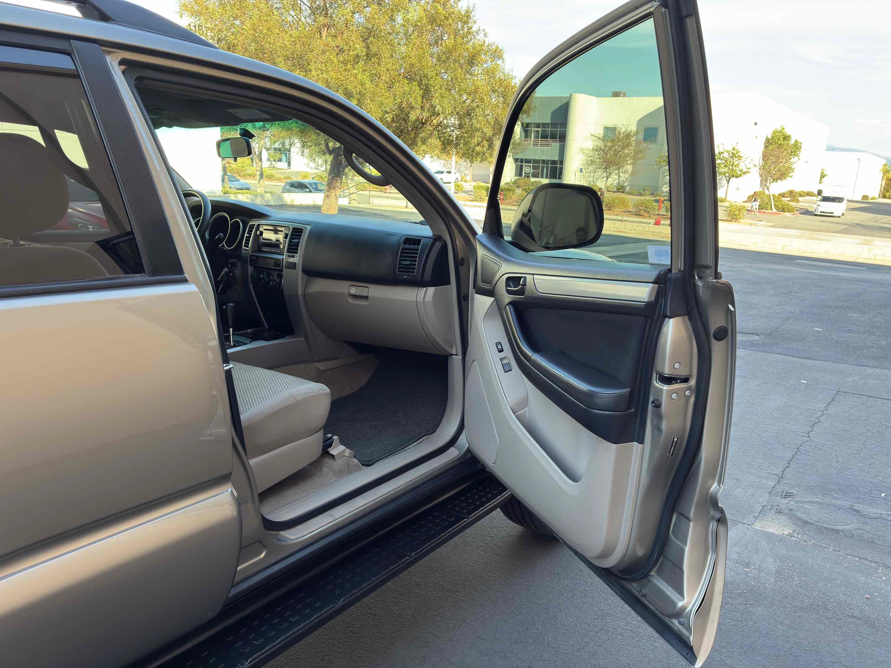 Used 2006 Toyota 4Runner SR5 RWD image 38