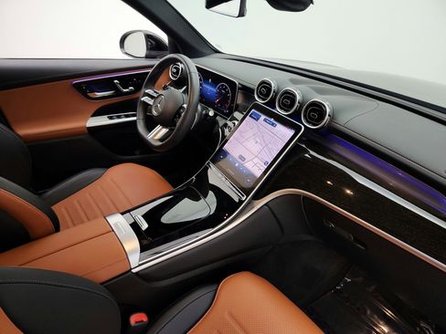 Certified 2024 Mercedes-Benz GLC 300 image 23