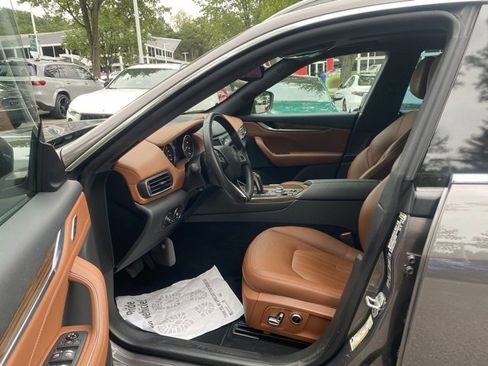 Used 2022 Maserati Levante GT image 21