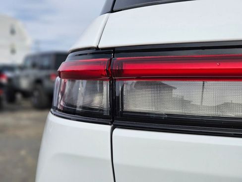 New 2025 Jeep Grand Cherokee Laredo X image 9