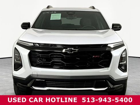 Used 2026 Chevrolet Equinox RS FWD image 2