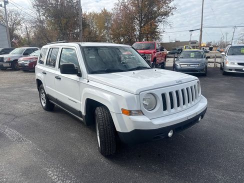 Used 2011 Jeep Patriot Sport image 3