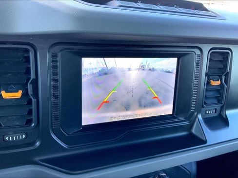 Used 2023 Ford Bronco Badlands image 27