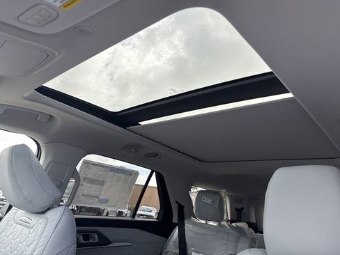 New 2025 Ford Explorer Platinum w/ Ultimate Package image 8