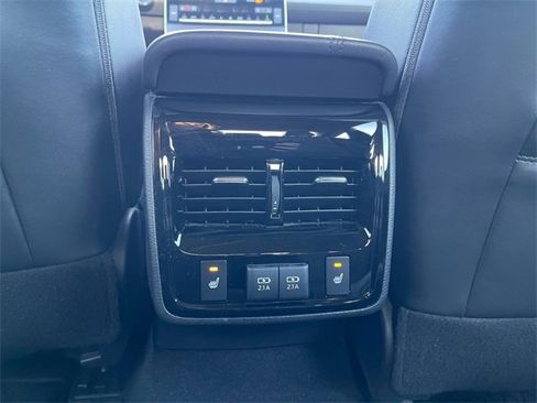 Used 2020 Toyota Avalon Touring image 19