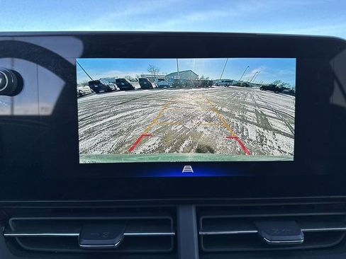 Used 2025 Chevrolet Trax LT image 14