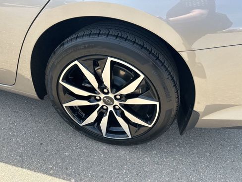 Used 2024 Chevrolet Malibu RS w/ LPO, Floor Liner Package FWD image 8