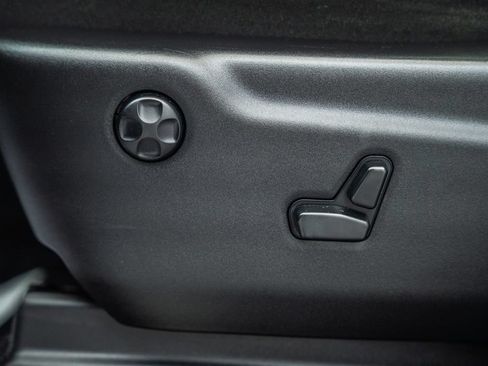 Used 2019 Jeep Grand Cherokee High Altitude AWD/4WD image 39