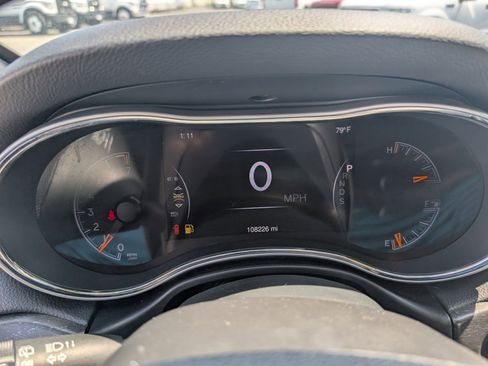 Used 2015 Jeep Grand Cherokee Altitude AWD/4WD image 17