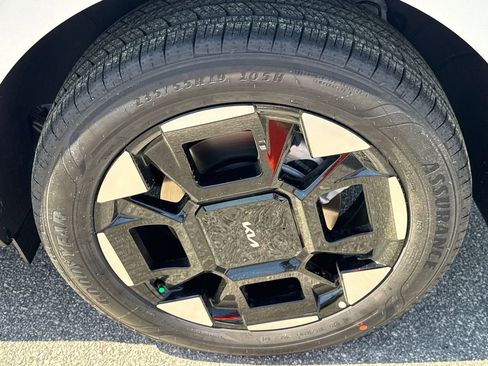 New 2026 Kia Carnival EX image 19