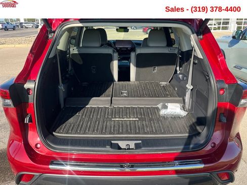 Used 2023 Toyota Highlander Limited AWD/4WD image 13