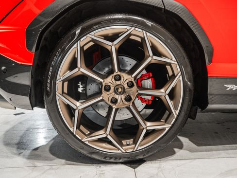 Used 2024 Lamborghini Urus Performante AWD/4WD image 15