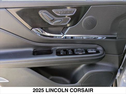 New 2025 Lincoln Corsair Grand Touring image 7