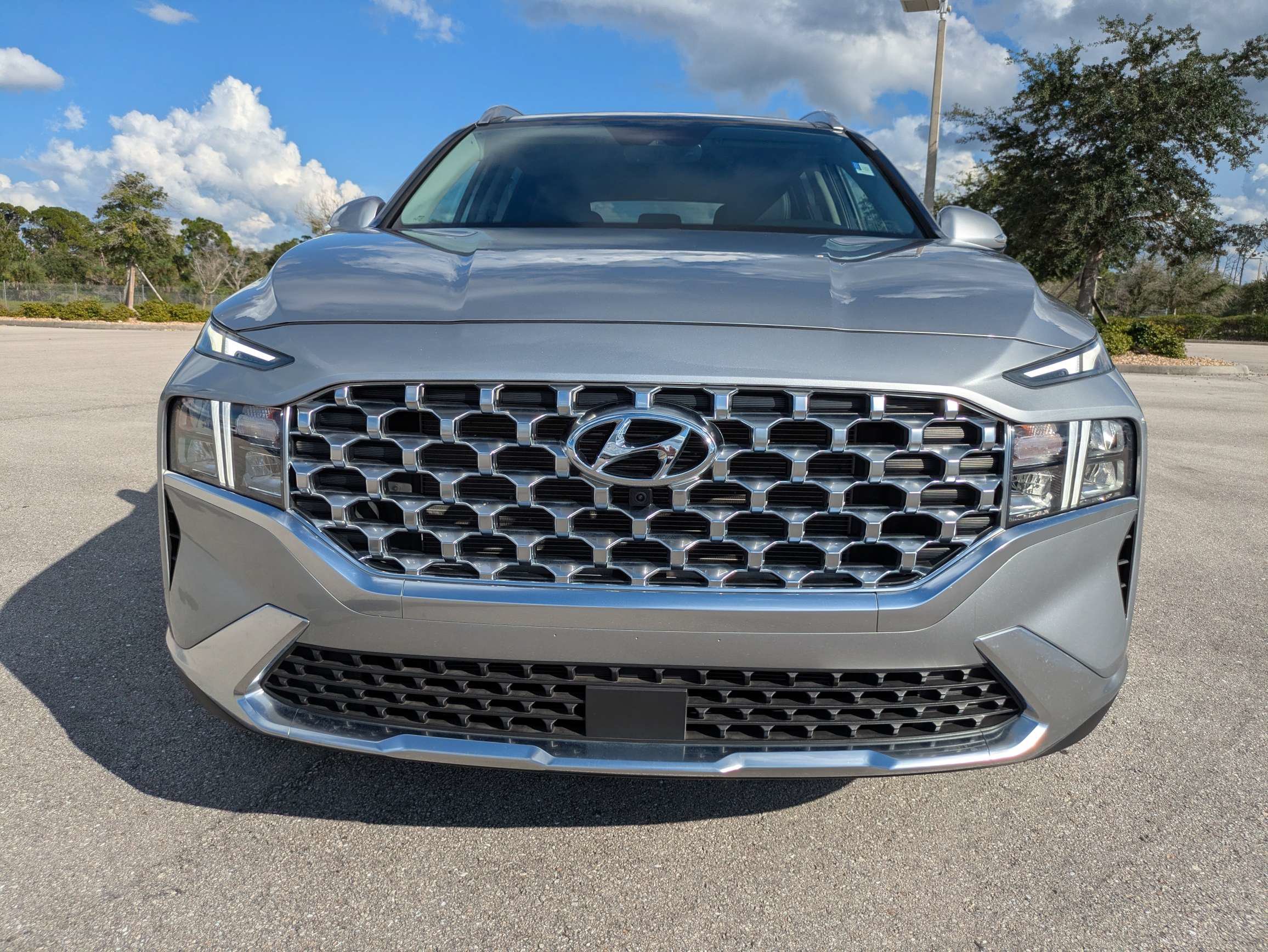 Used 2023 Hyundai Santa Fe SEL w/ Premium Package FWD image 9