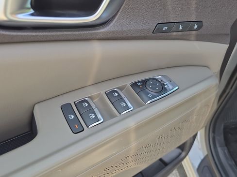 New 2026 Kia Carnival EX FWD image 20