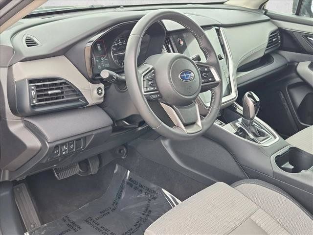 Used 2025 Subaru Outback Premium AWD/4WD image 10