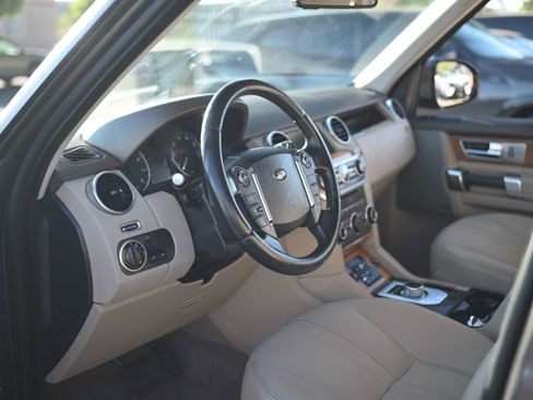 Used 2016 Land Rover LR4 HSE AWD/4WD image 10