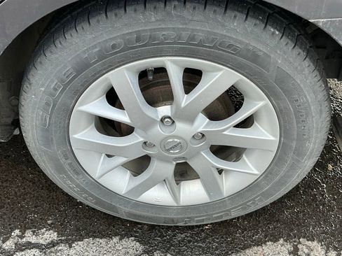 Used 2015 Nissan Versa SV w/ SV Appearance Package image 8