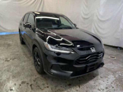 Used 2023 Honda HR-V Sport image 2