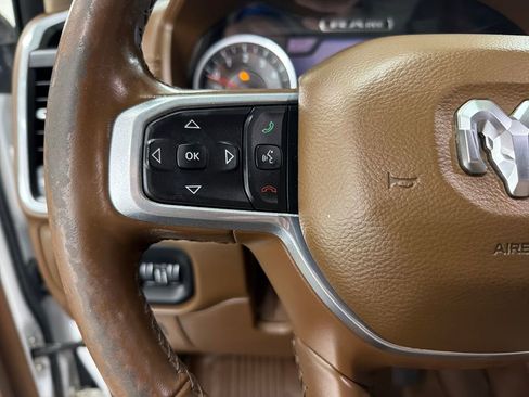 Used 2019 RAM 1500 Laramie RWD image 18