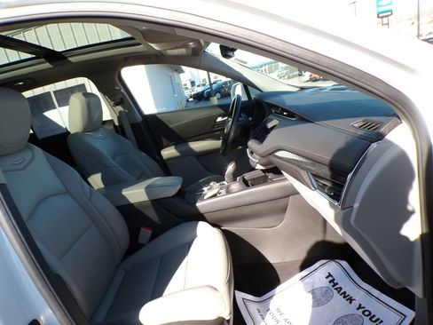 Used 2020 Cadillac XT4 Premium Luxury w/ Cold Weather Package image 18