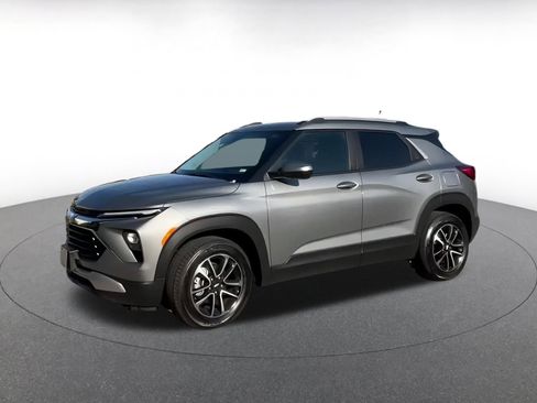 Used 2025 Chevrolet TrailBlazer LT image 8