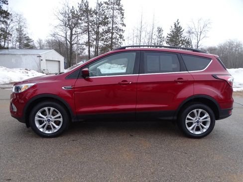 Used 2018 Ford Escape SE w/ SE SYNC Package image 5