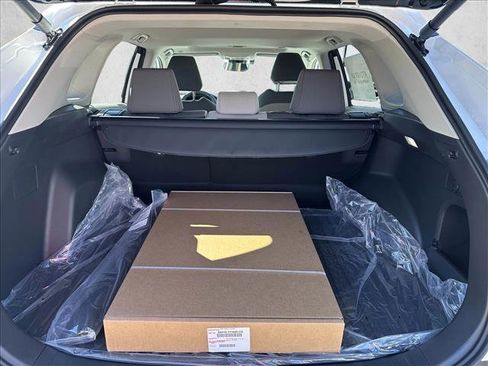Used 2025 Toyota RAV4 XLE w/ Convenience Package image 8