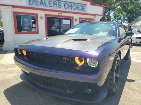 Used 2016 Dodge Challenger R/T Scat Pack w/ Leather Interior Group RWD image 2