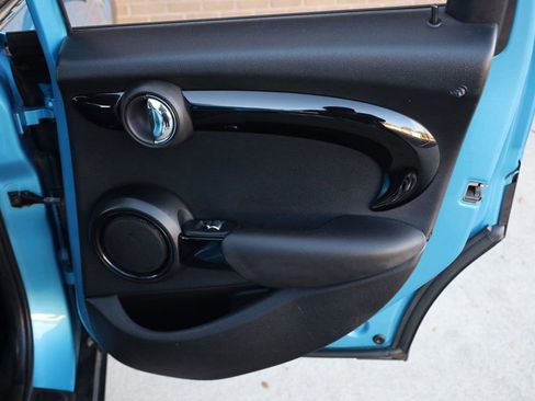 Used 2019 MINI Cooper 4-Door Hardtop image 19