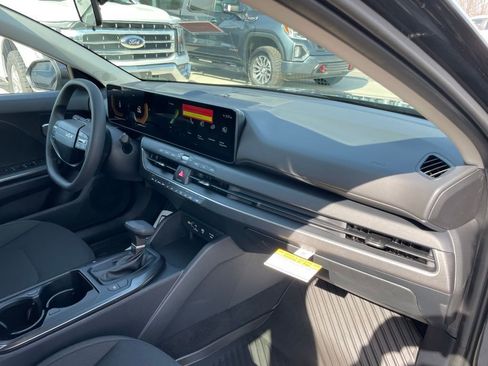 New 2026 Kia K4 FWD image 28